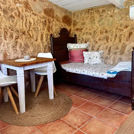 Es Velar Lodge *
